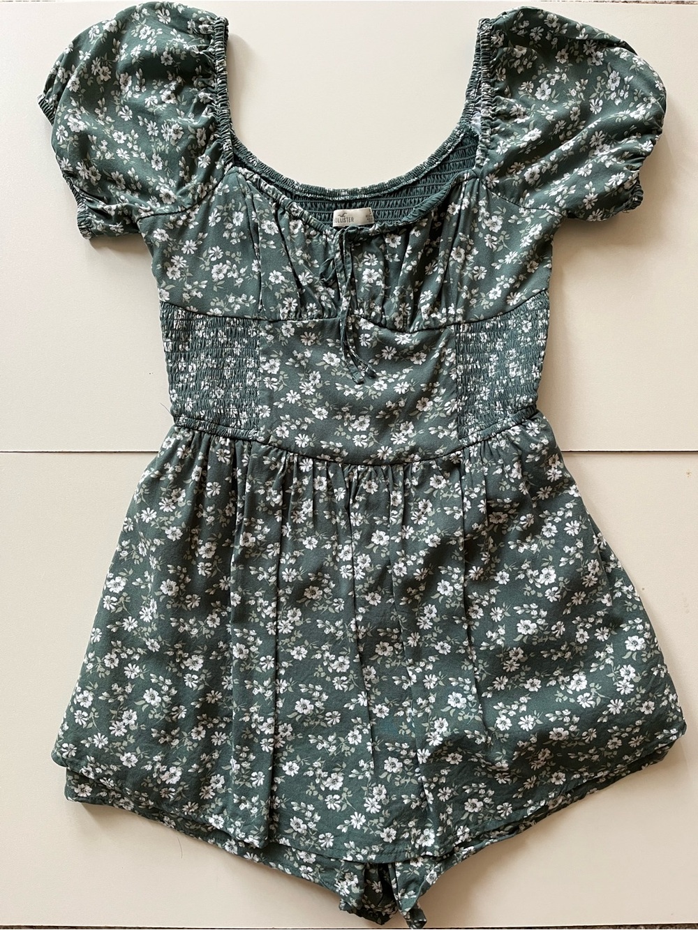 Hollister Women’s Green Floral Romper